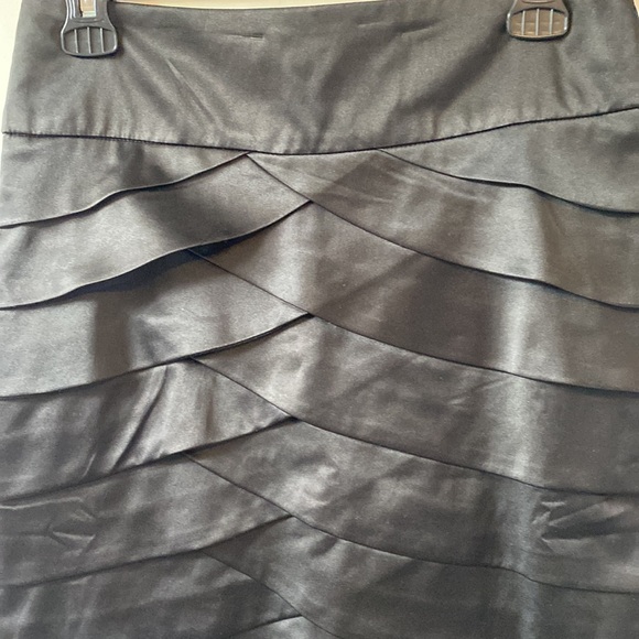Coco & Tashi Pencil Skirt - Picture 2 of 6